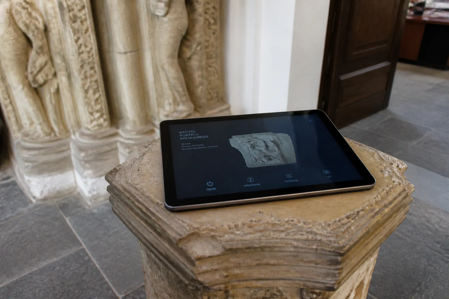 Aplikacja PWA czy natywna: wybór przewodnika dla muzeum
